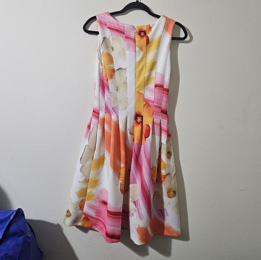 Calvin Klein Floral Scuba Dress - Picture 2 of 6